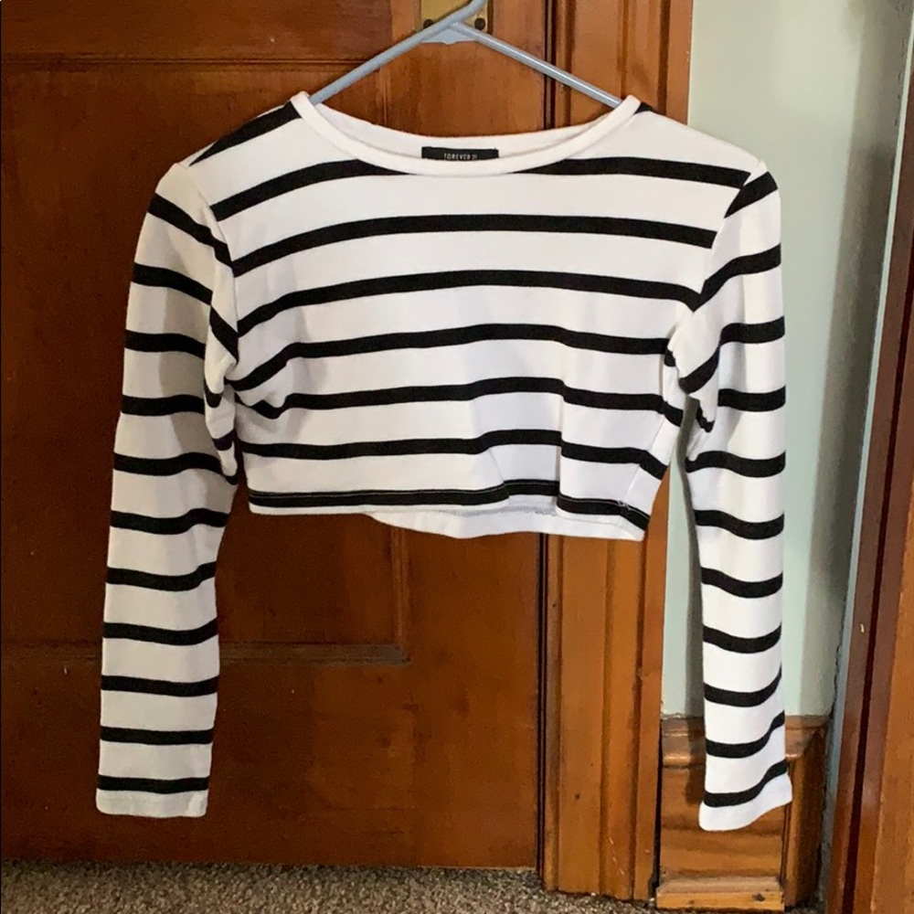 Cropped top